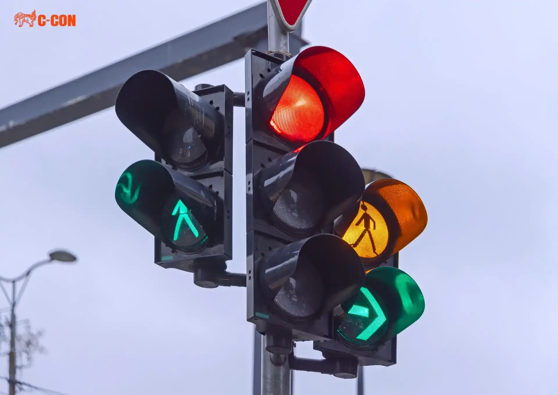 โคมไฟจราจร LED และระบบไฟสัญญาณอัจฉริยะ มาตรฐานสากล