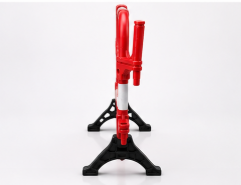 แผงกั้นจราจรพลาสติกชนิดสีแดง ขนาด สูง 100 Cm. ยาว 140 Cm.
