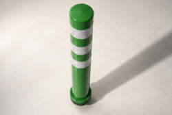 เสาจราจรล้มลุกชนิดสีเขียว มาตรฐานญี่ปุ่น ขนาด 80 Cm พร้อมที่คาดแถบสะท้อนแสง 3 แถบ