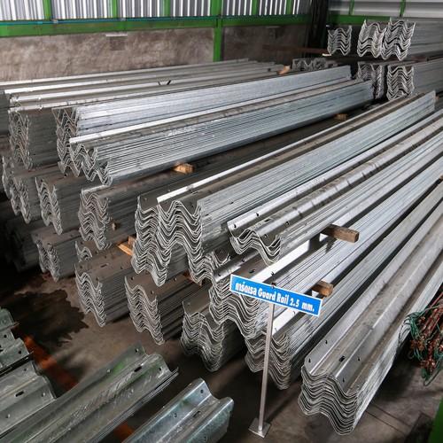 แผ่นการ์ดเรล