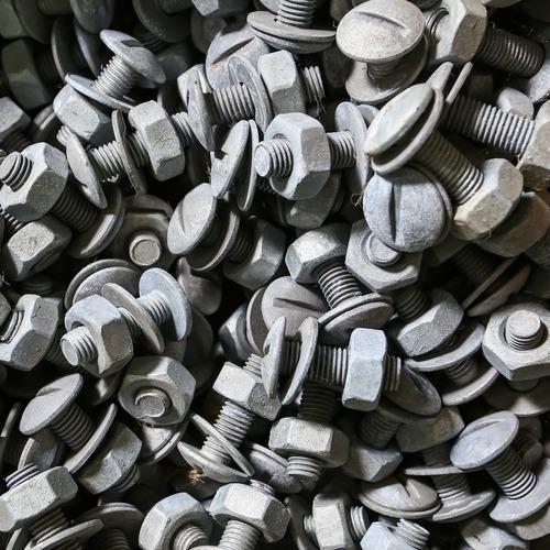 น็อต, แหวน และ Bolt และประกับล็อคเสา